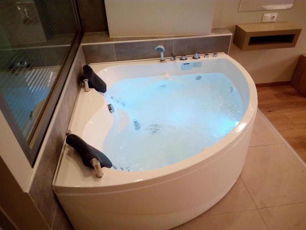 Utopia Luxury Apartment Chania  Bagian luar foto
